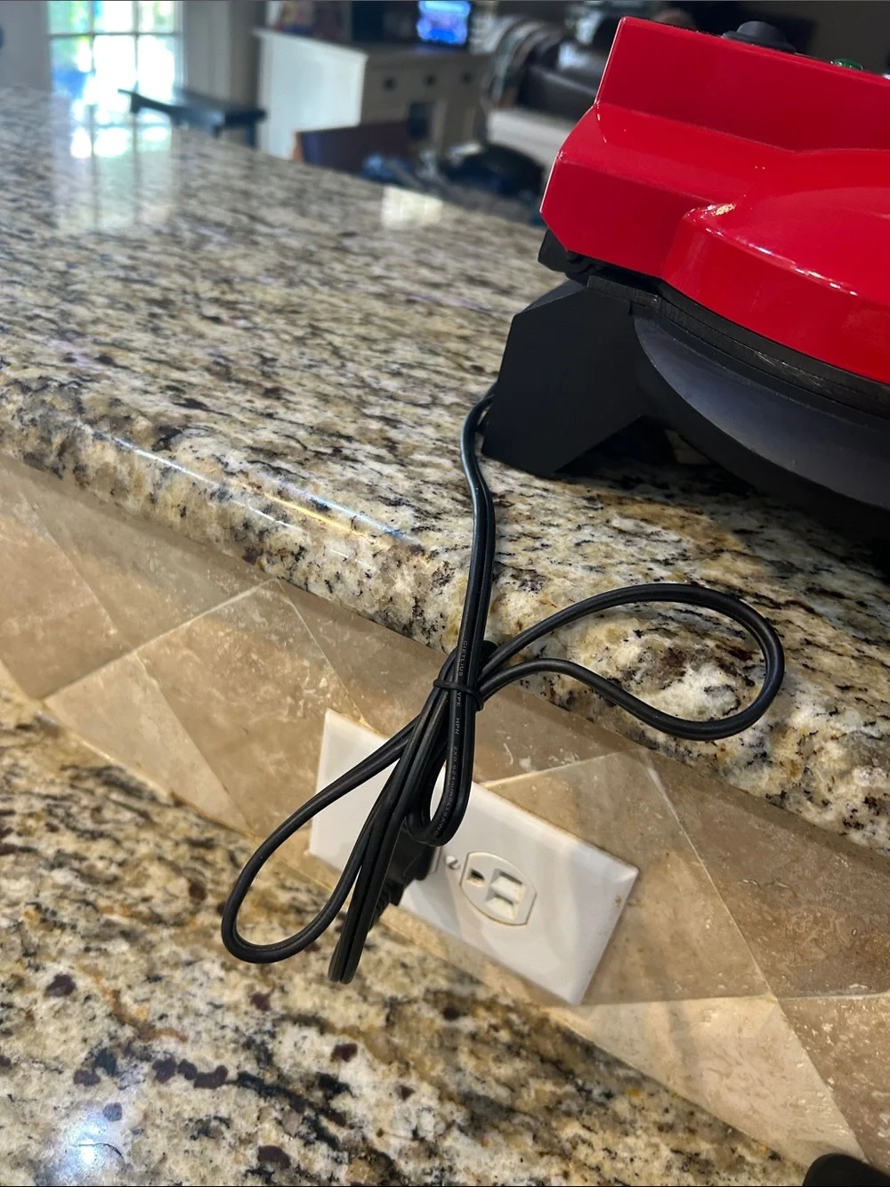 Set & Go Portable Red Audio/Video Accessory
